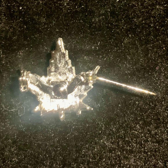 Vintage Maple Leaf Pin Brooch White Stones - Picture 4 of 5